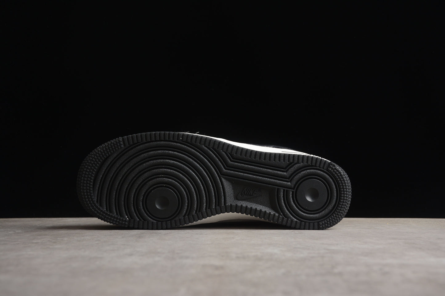 Nike Air Force 1 Low '07 Suede 'Panda' (Black/White)