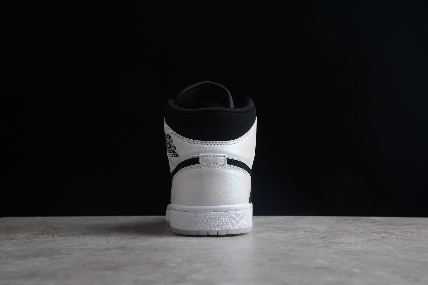 Air Jordan 1 Mid "Diamond Shorts"