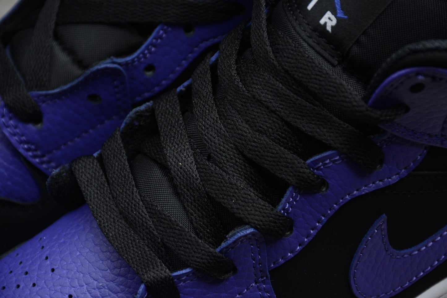 Air Jordan 1 Mid "Dark Concord"