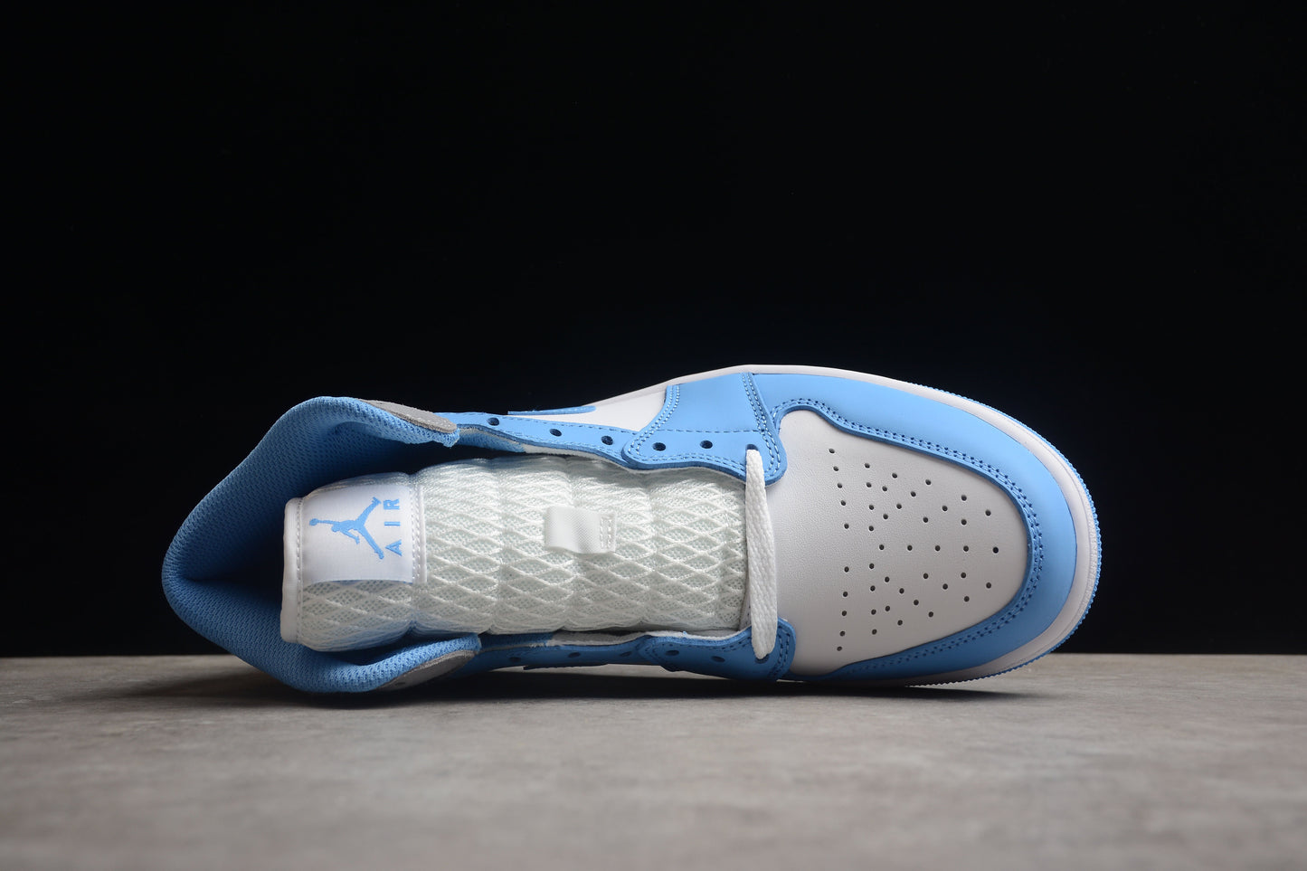 Air Jordan 1 Mid "University Blue Grey"