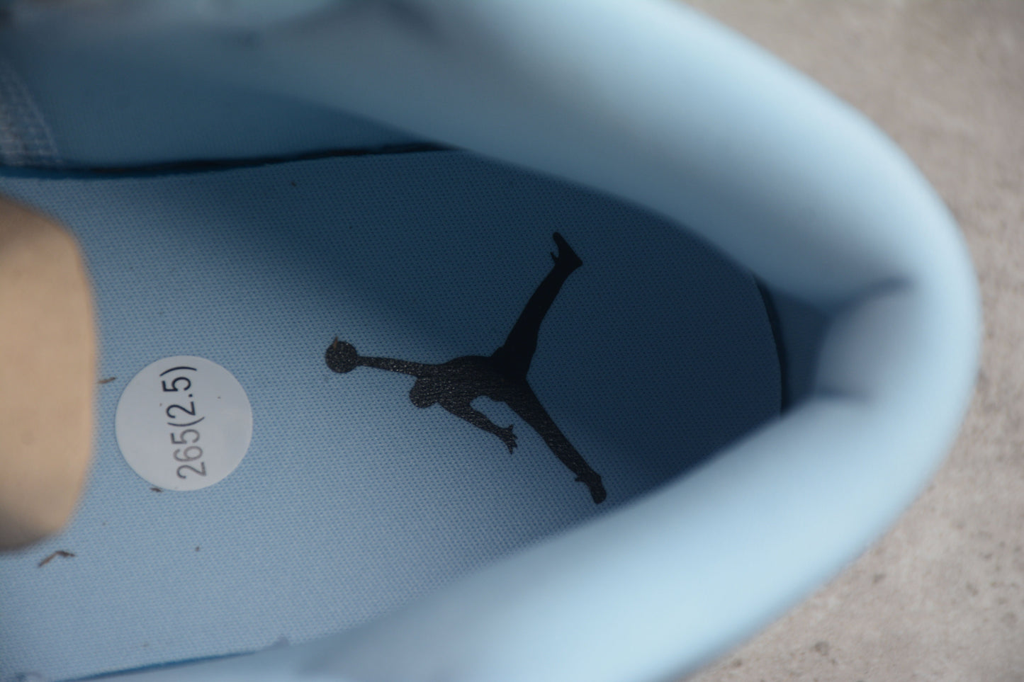 Nike Air Jordan 1 Mid SE "White Ice Blue Black UNC" GS