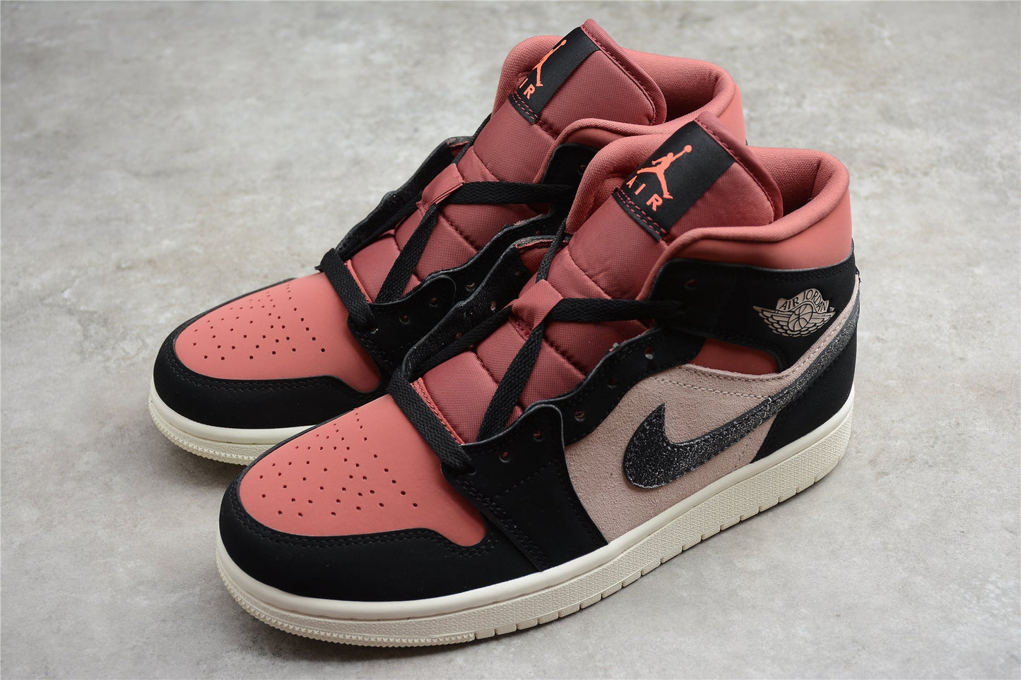 Nike Air Jordan 1 Mid "Canyon Rust"