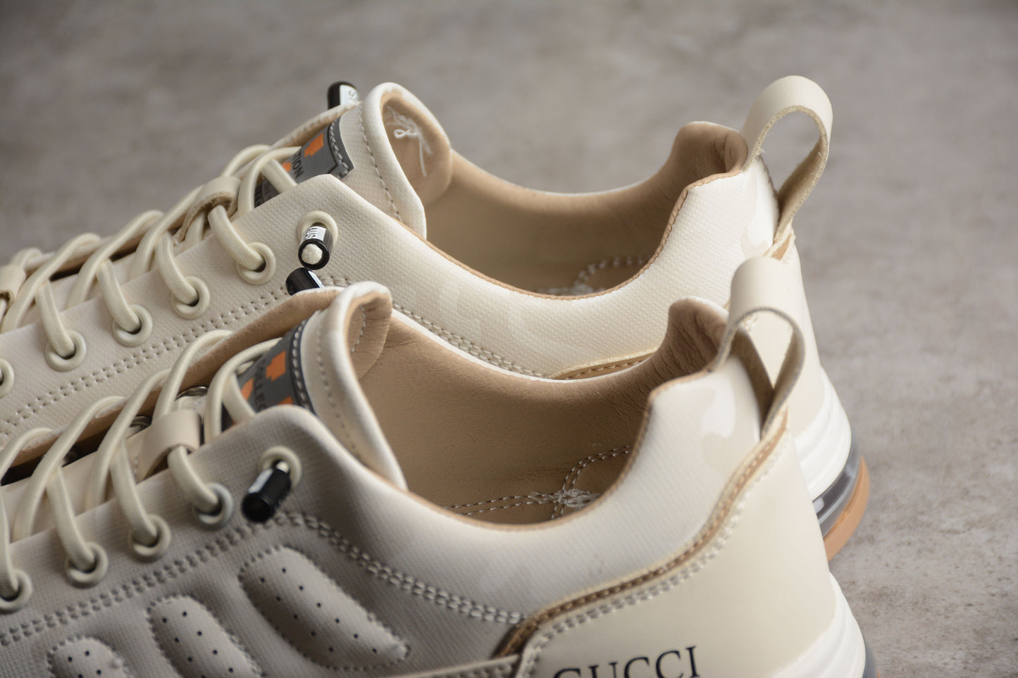 Gucci Cream Beige Leather Low-Top Sneakers