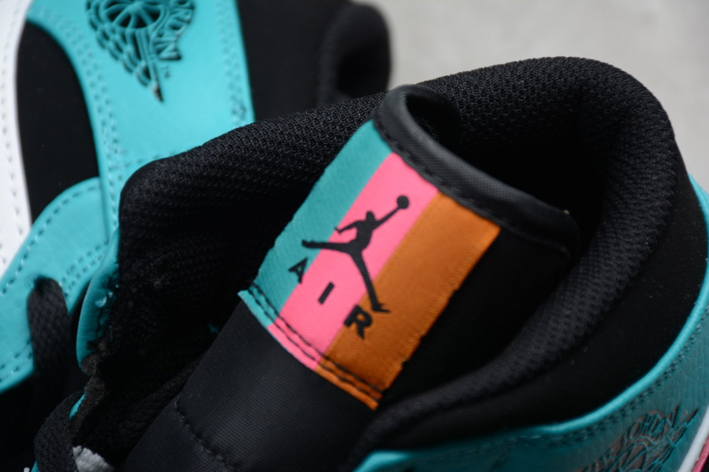 Air Jordan 1 Mid SE "South Beach"