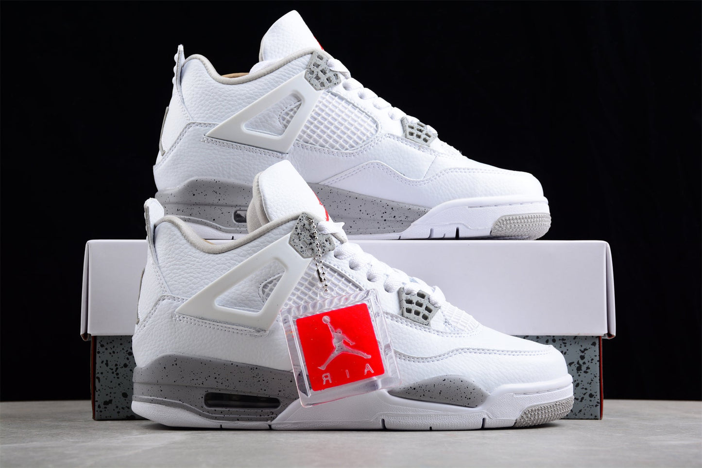 Air Jordan 4 Retro "White Oreo"