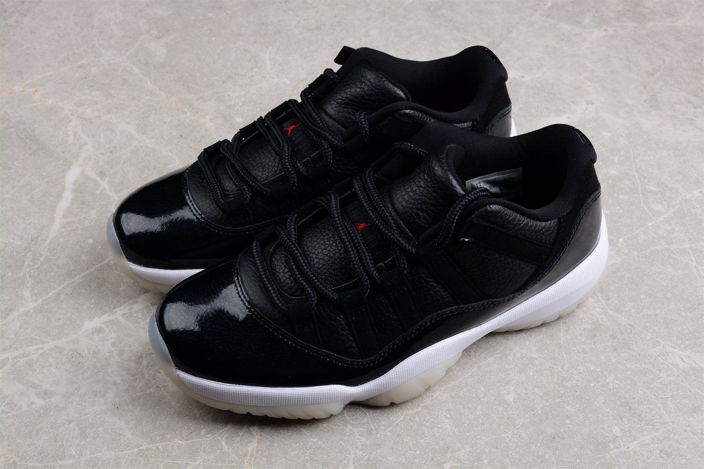 Air Jordan 11 Retro Low "72-10"