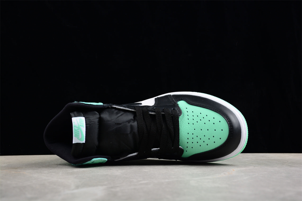 Air Jordan 1 Retro High "Green Glow"