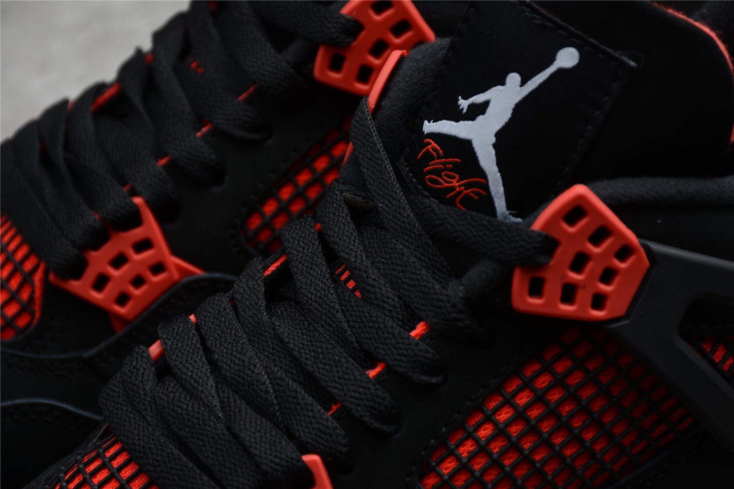 Air Jordan 4 Retro “Red Thunder”