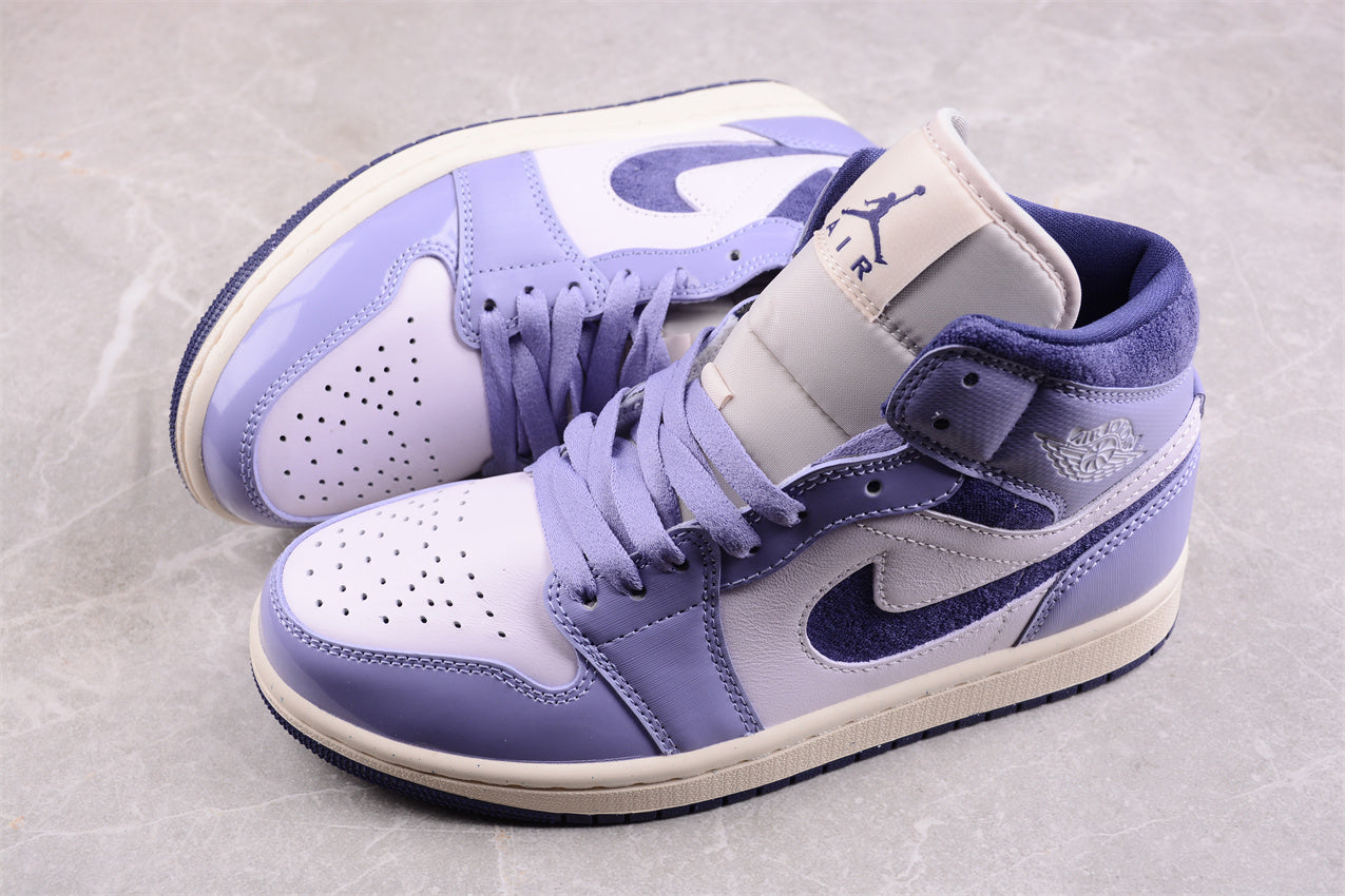 Air Jordan 1 Mid SE "Sky J Purple" (W)