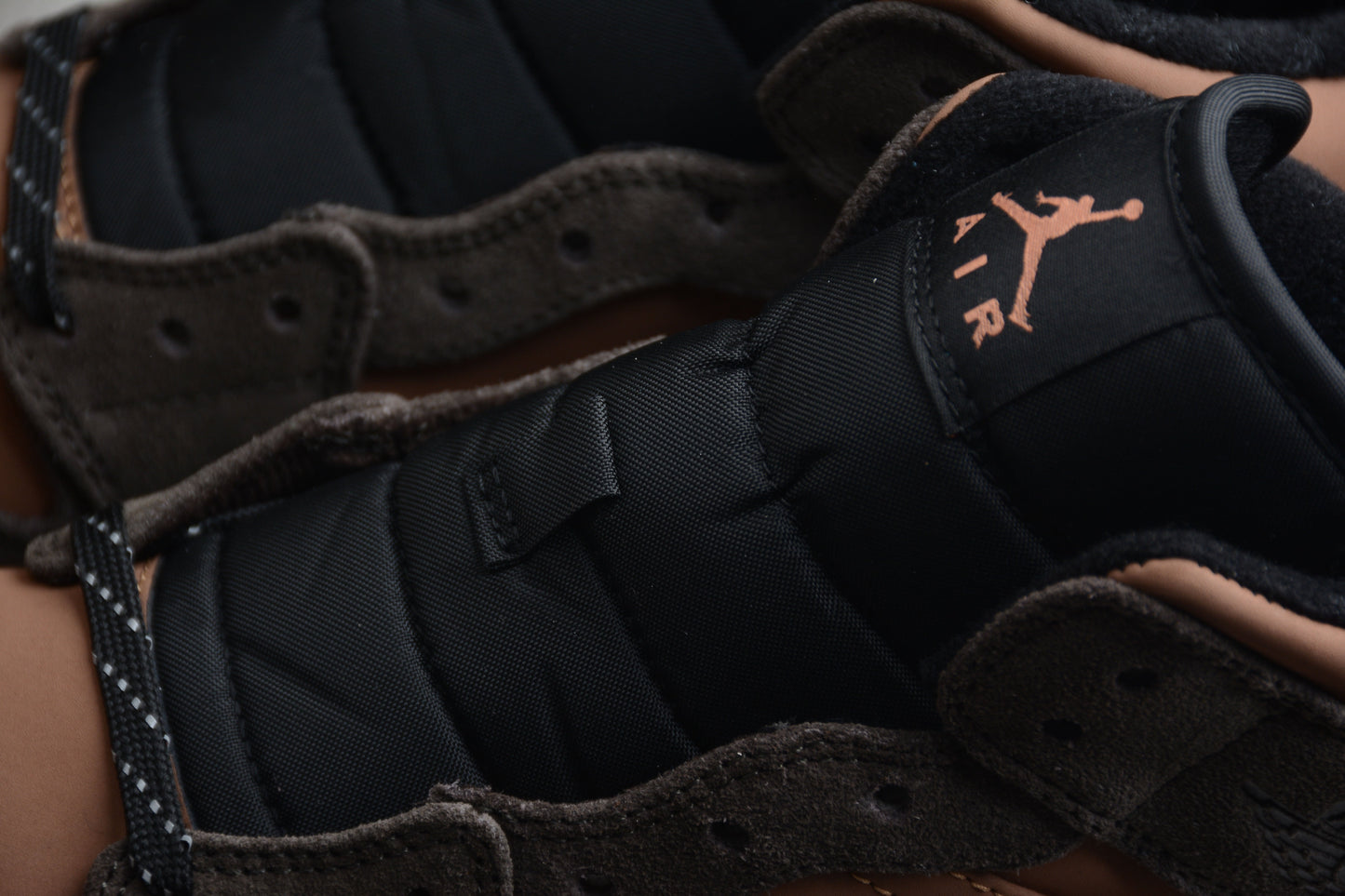 Nike Air Jordan 1 Mid SE "Dark Chocolate Mocha"