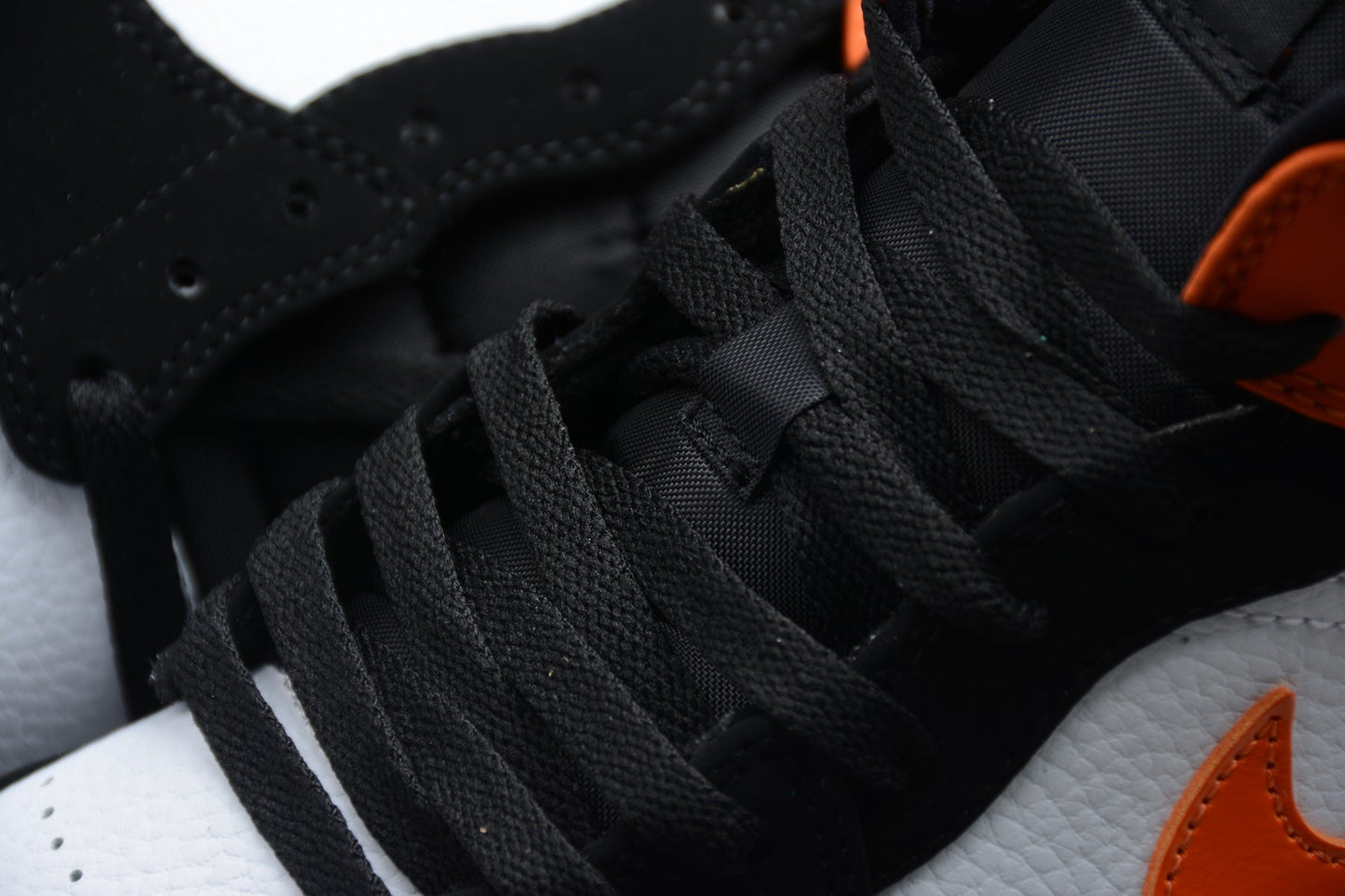 Nike Air Jordan 1 Mid “Shattered Backboard”