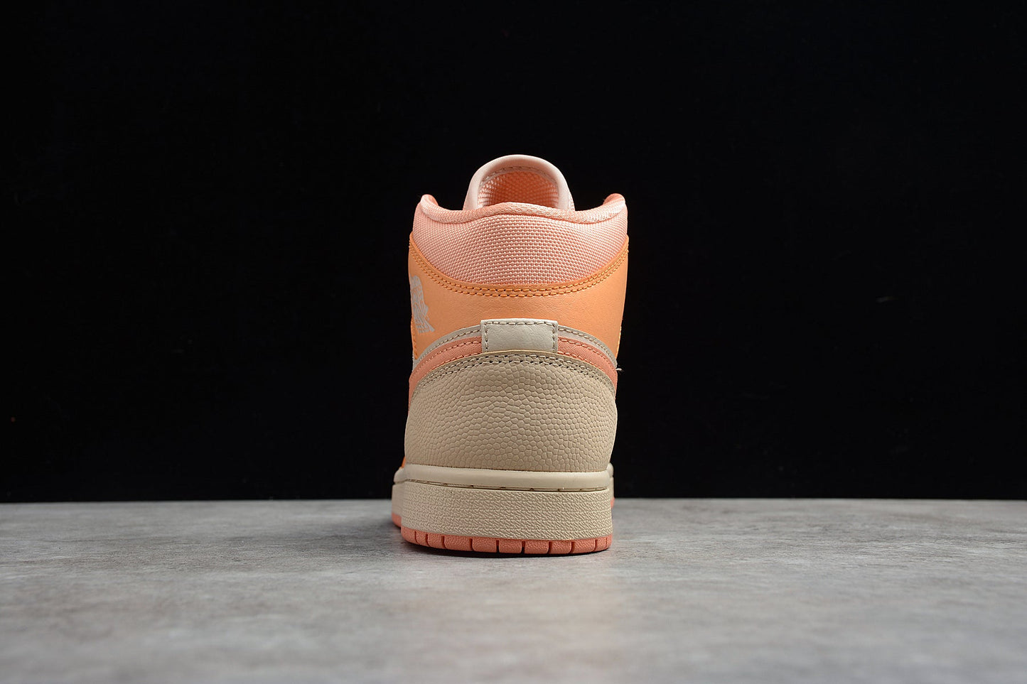 Nike Air Jordan 1 Mid "Apricot Orange"