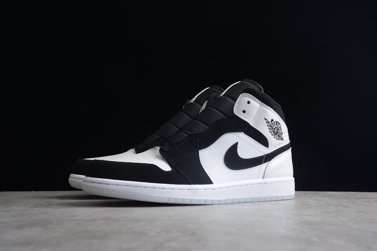 Air Jordan 1 Mid "Diamond Shorts"