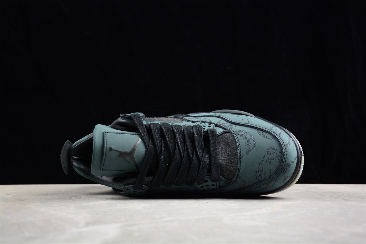 Nike Air Jordan 4 Retro "KAWS Black"