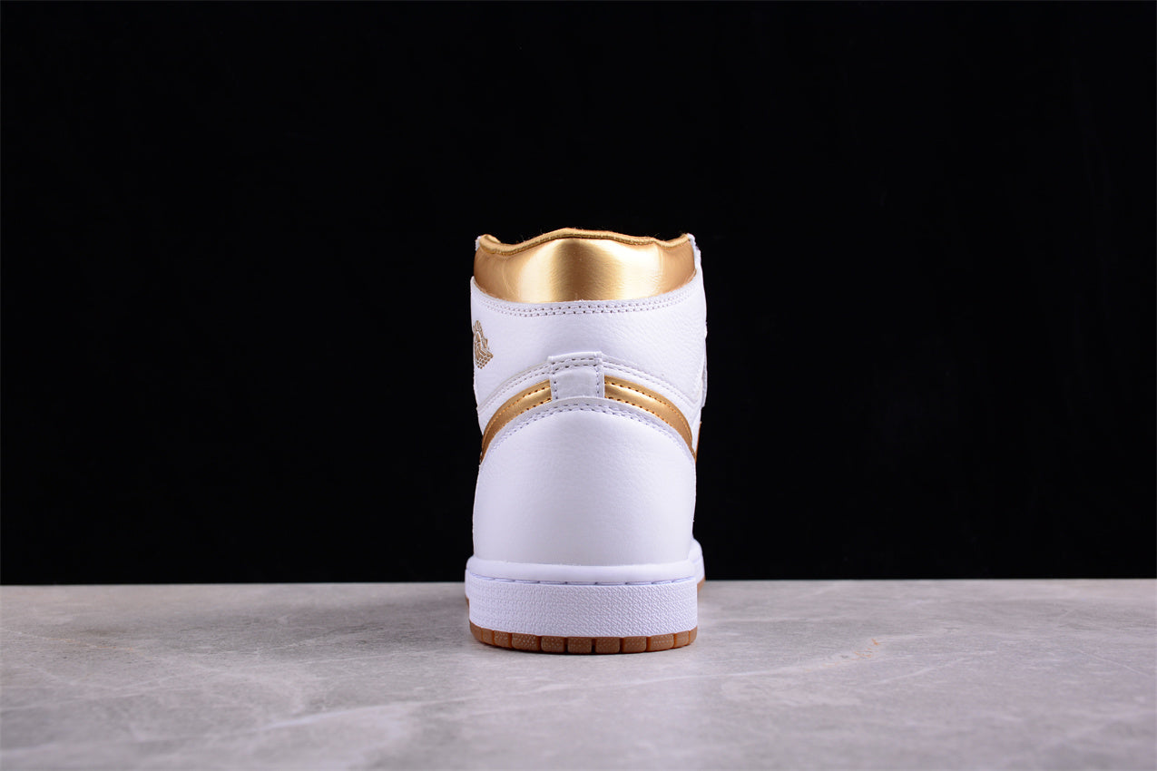 Air Jordan 1 High OG "Metallic Gold"