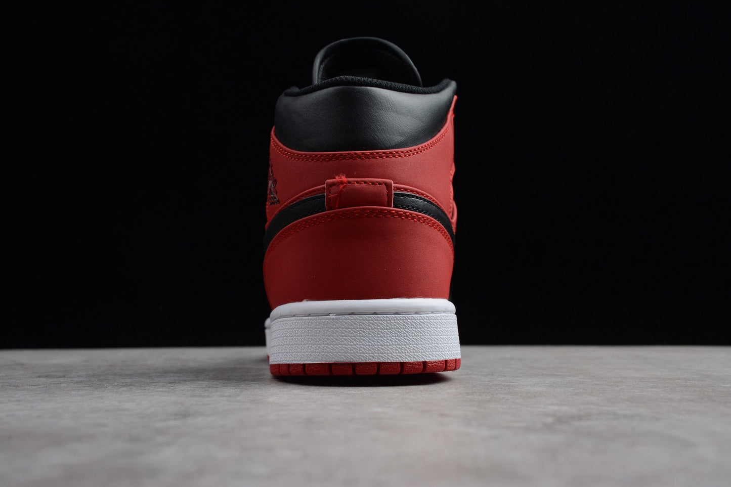 Air Jordan 1 Mid "Reverse Bred"