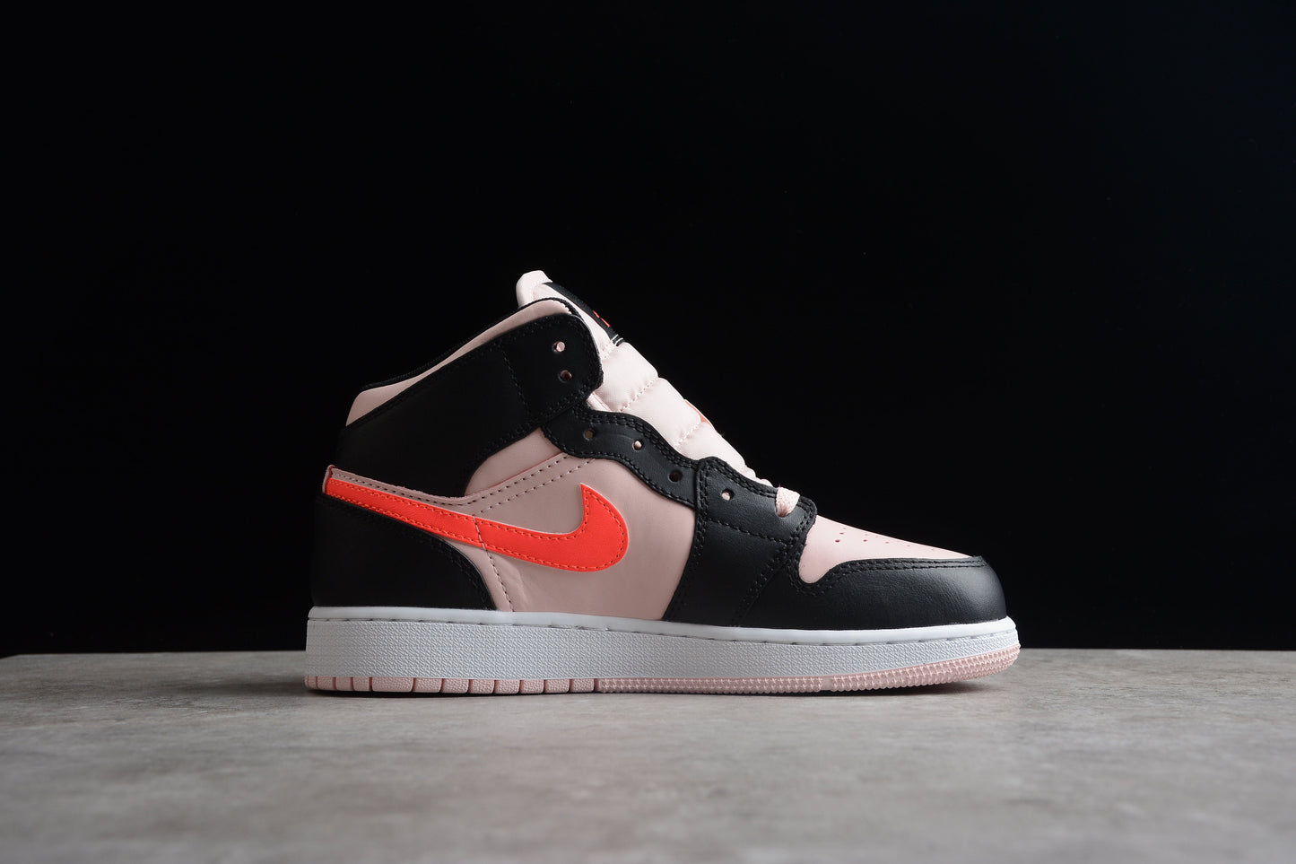 Air Jordan 1 Mid "Black Atmosphere"