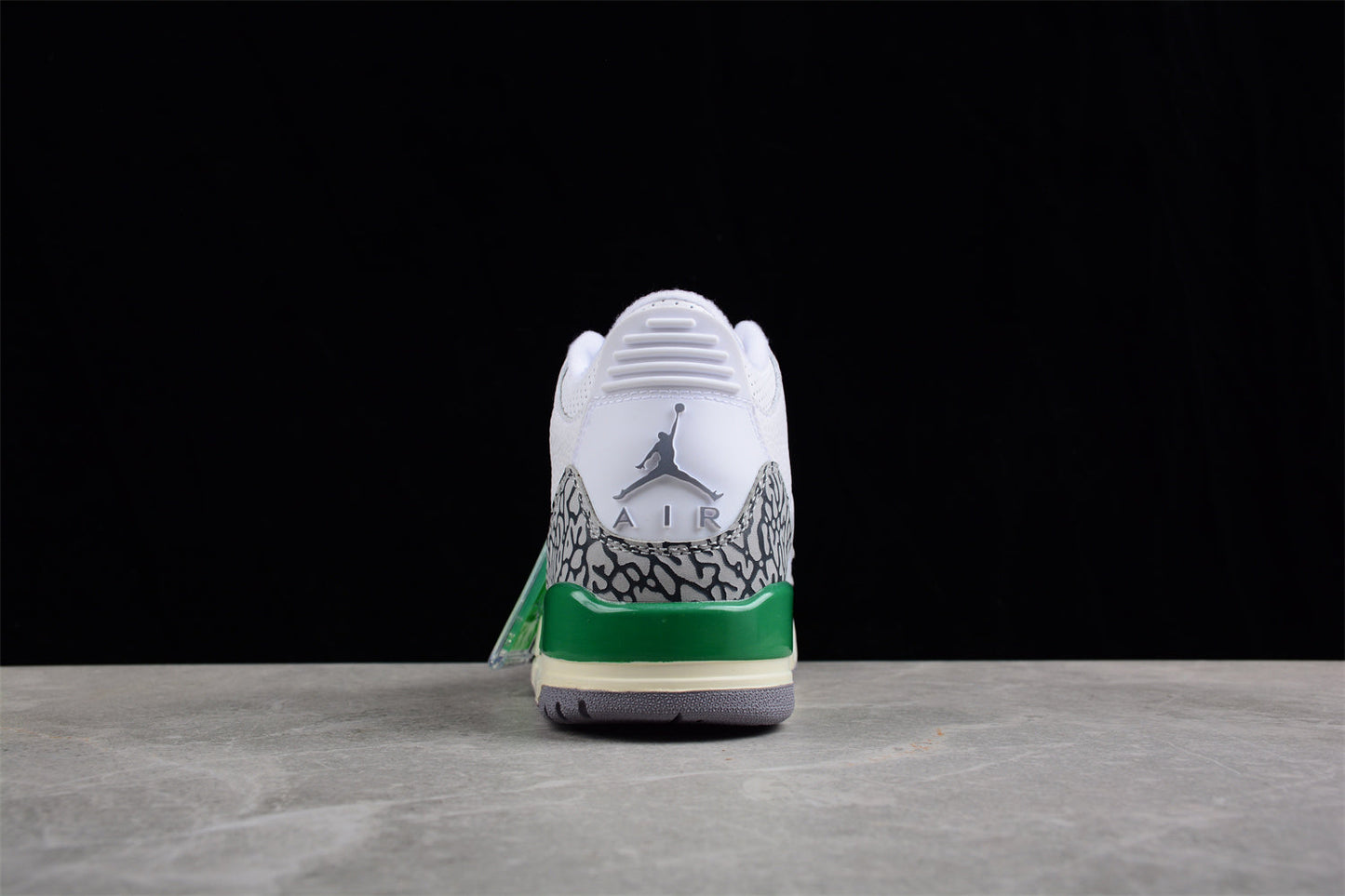 Air Jordan 3 Retro "Lucky Green"