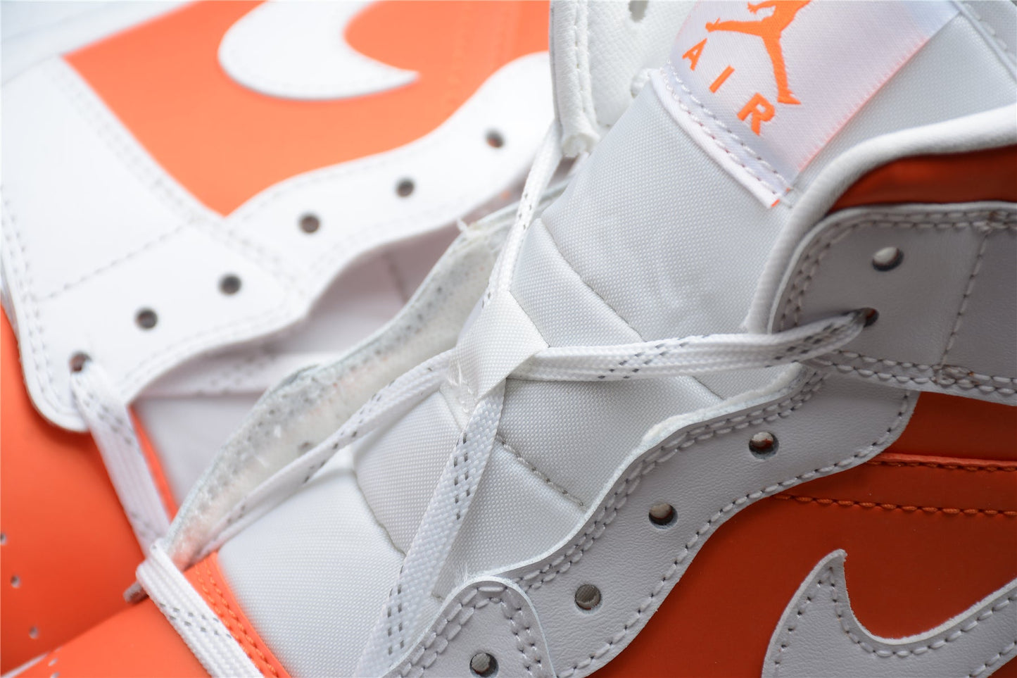 Air Jordan 1 Mid SE “Bright Citrus”