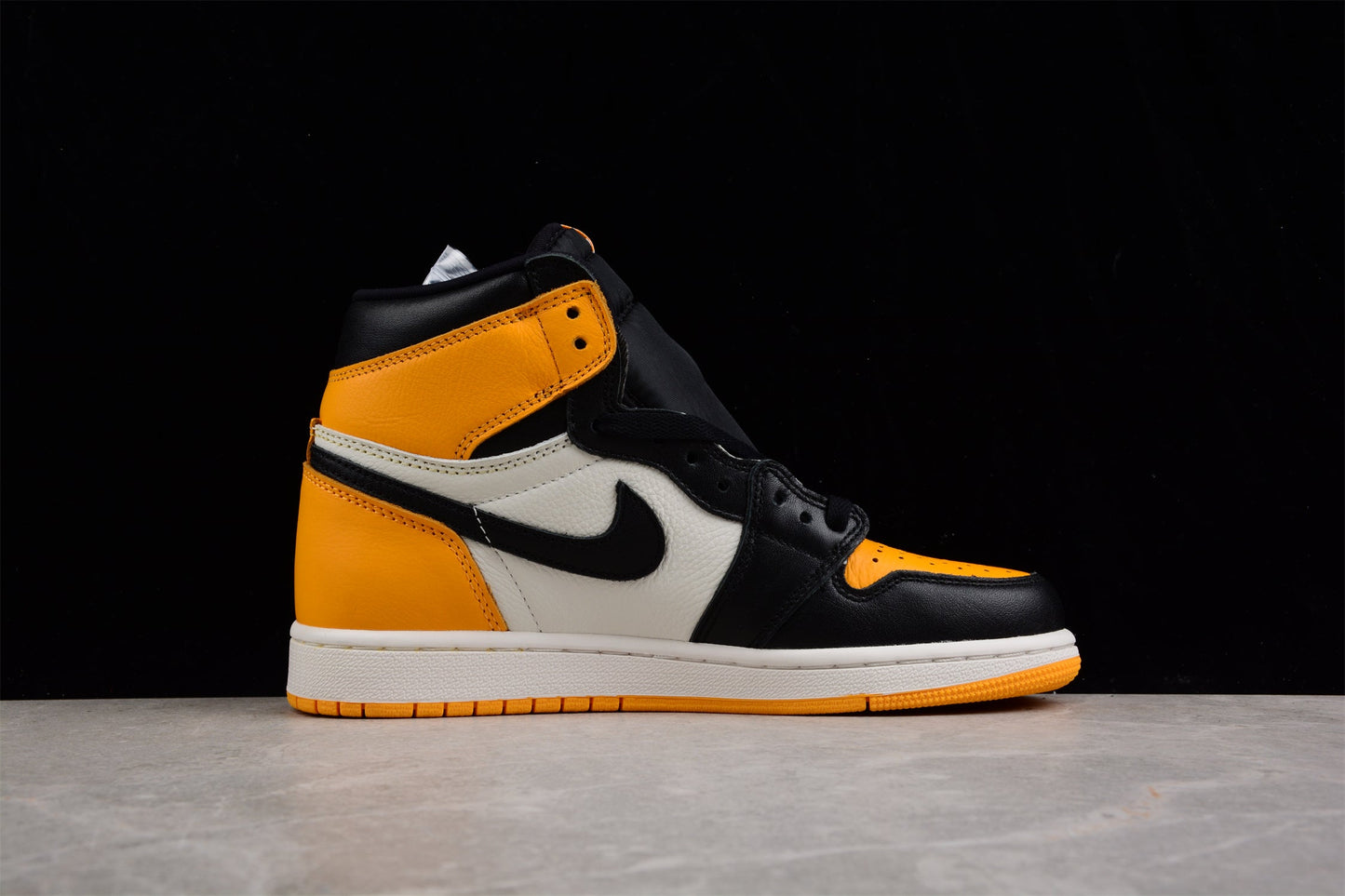 Nike Air Jordan 1 Retro High OG “Taxi”