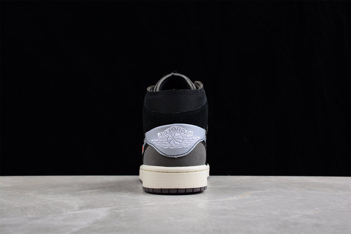 Air Jordan 1 Mid "Inside Out"