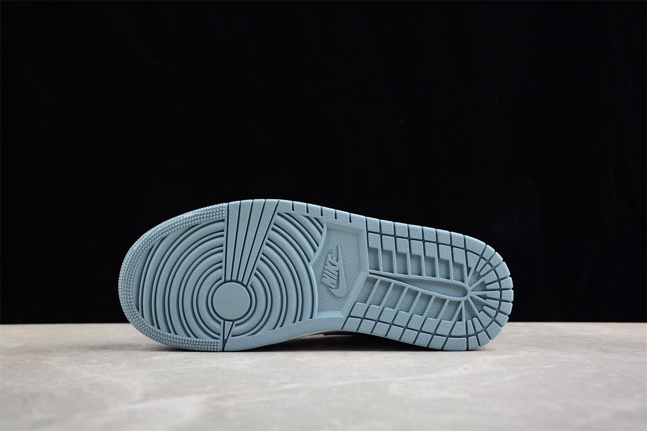 Nike Air Jordan 1 Mid "Diffused Blue"