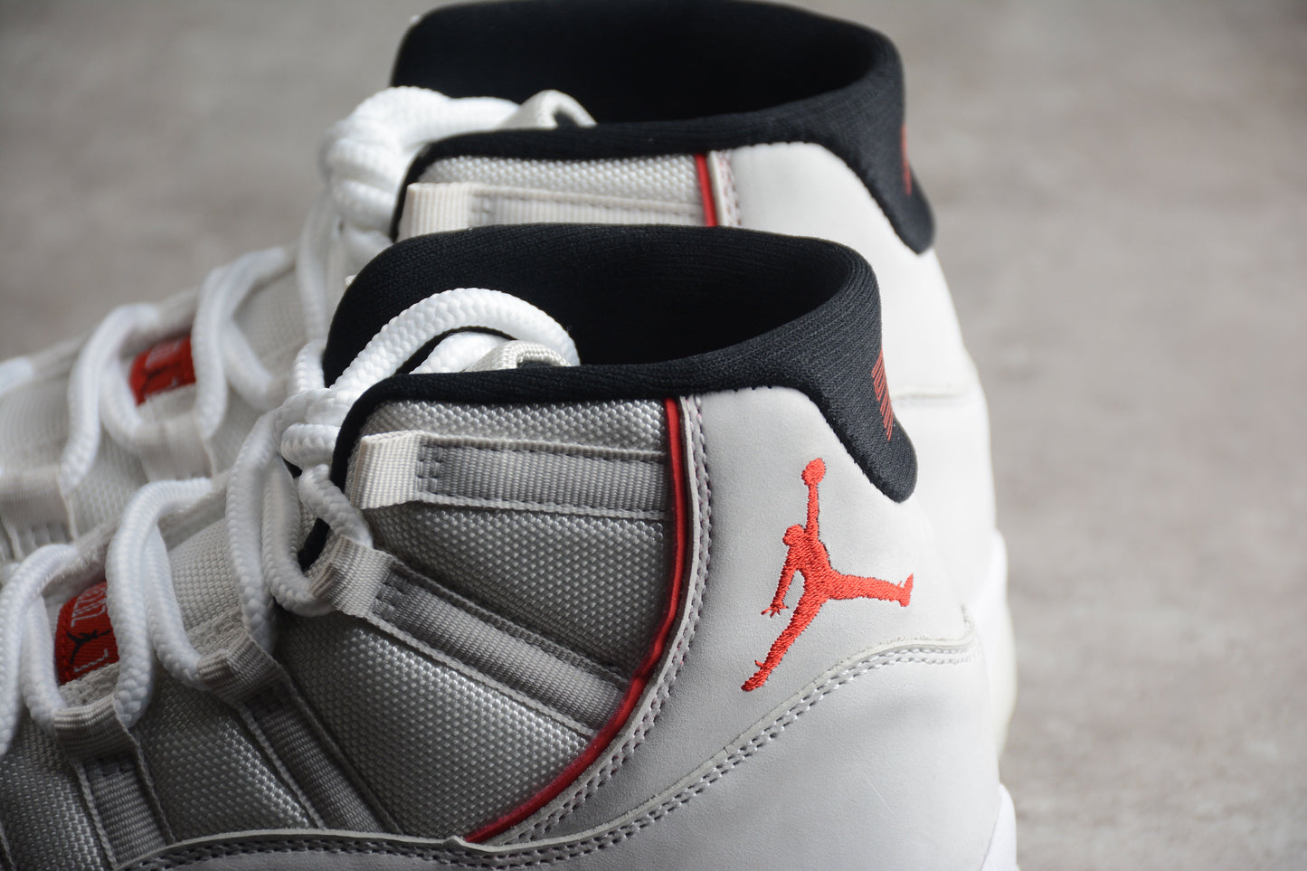 Nike Air Jordan 11 Retro“Platinum Tint”