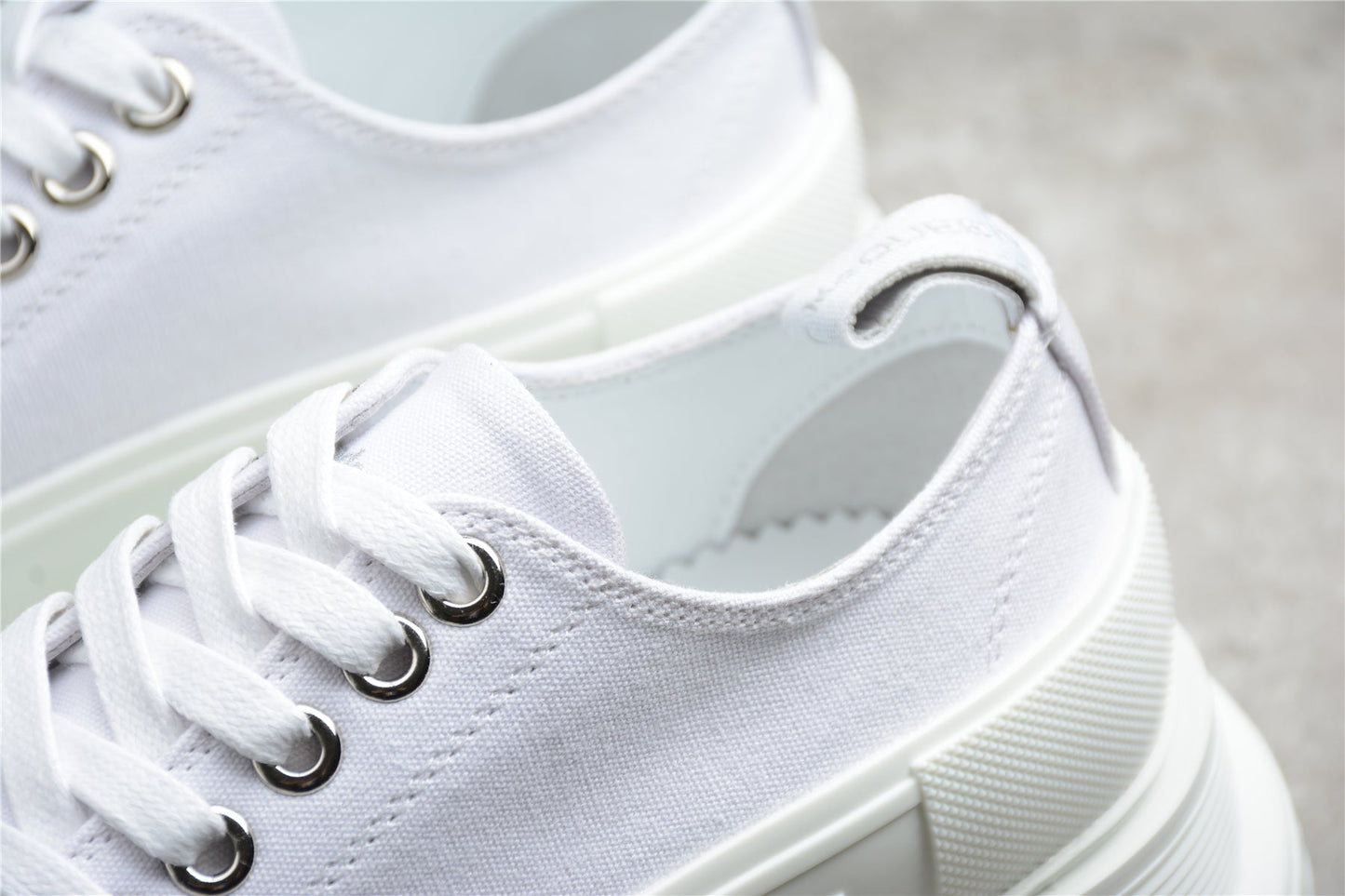 Alexander McQueen Tread Slick Low Lace-Up in White