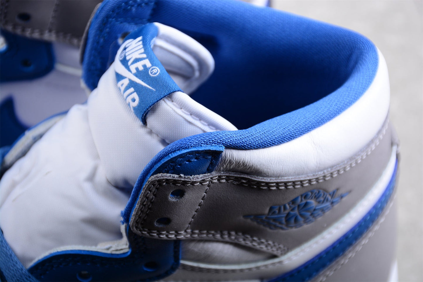 Air Jordan 1 High OG "True Blue"