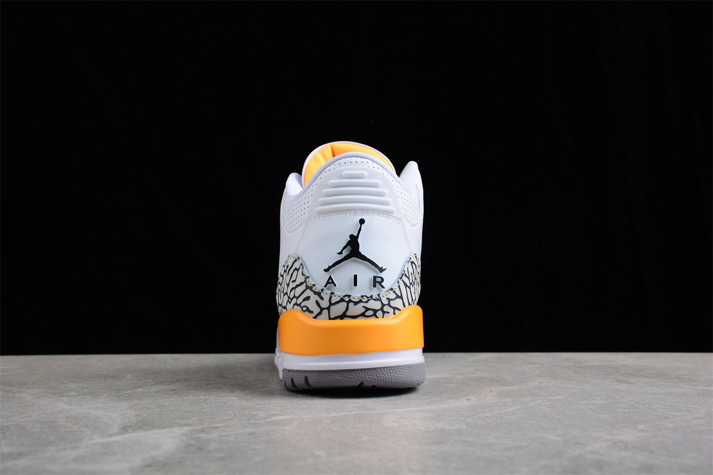 Air Jordan 3 Retro “Laser Orange”