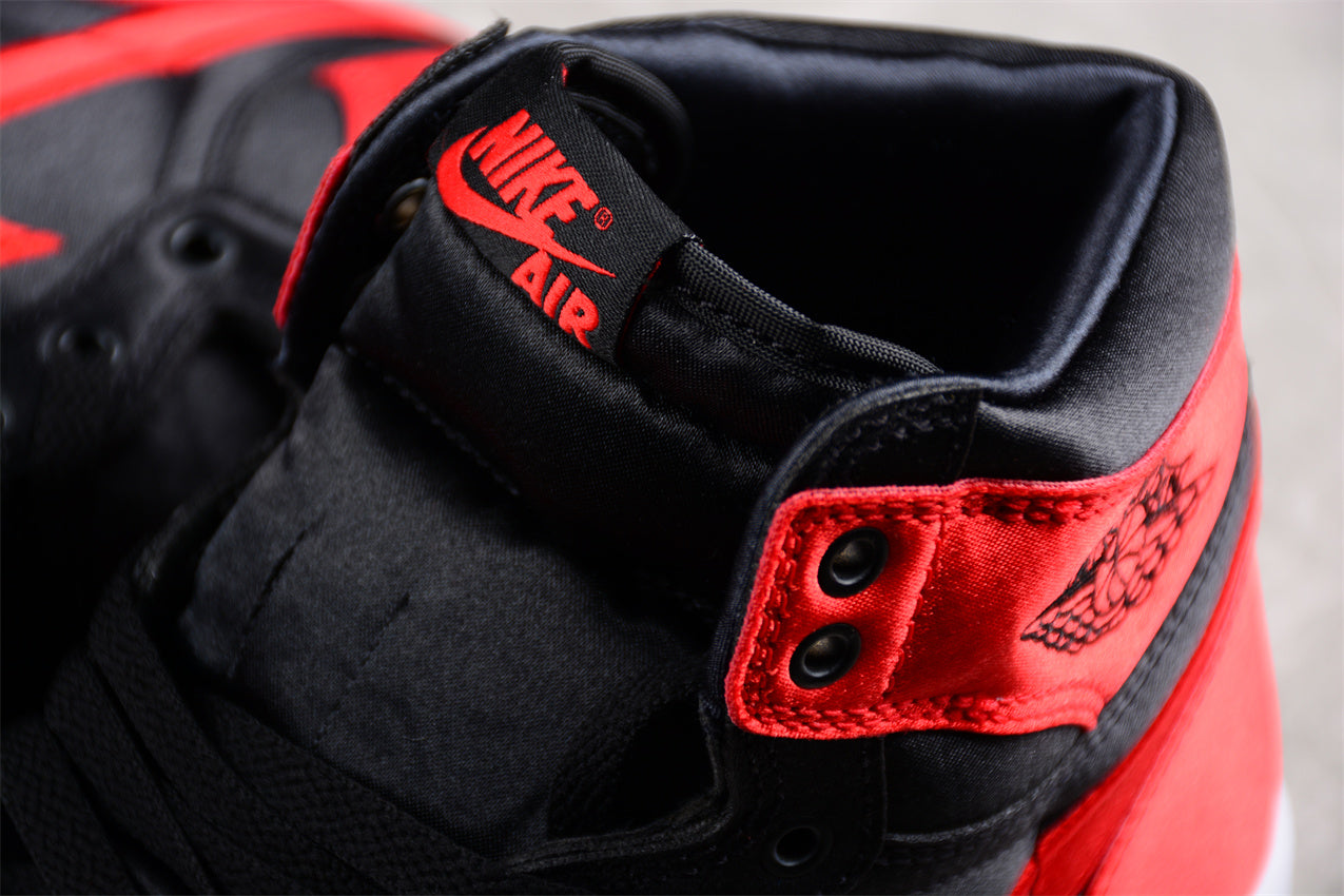 Air Jordan 1 High OG 'Satin Bred'