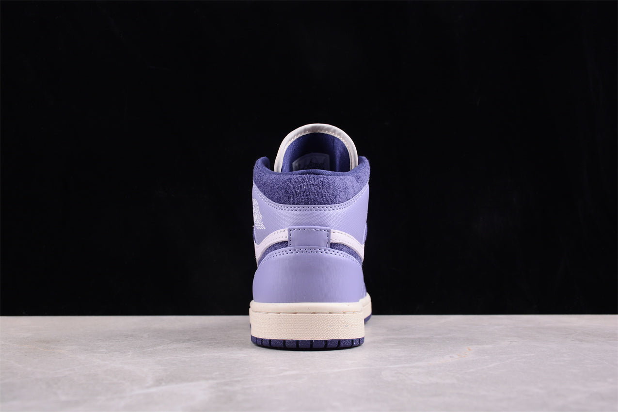 Air Jordan 1 Mid SE "Sky J Purple" (W)