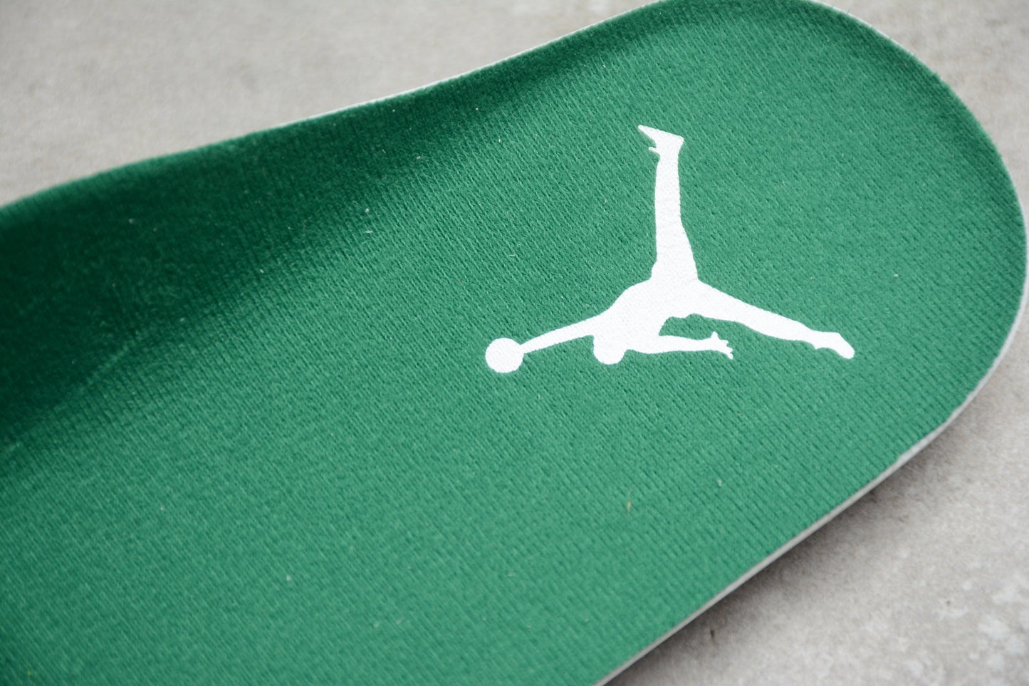 Air Jordan 4 Retro "Metallic Green"