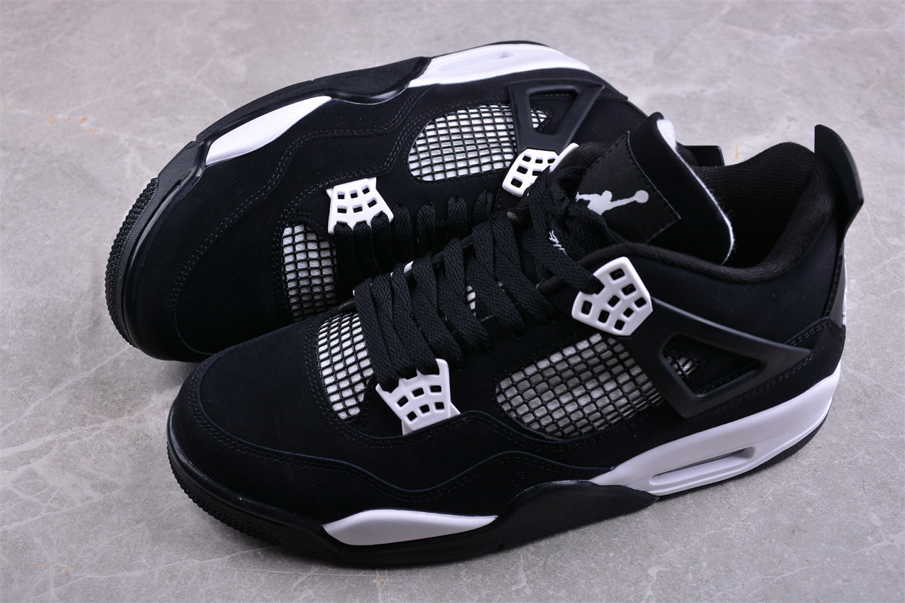Air Jordan 4 Retro "White Thunder"