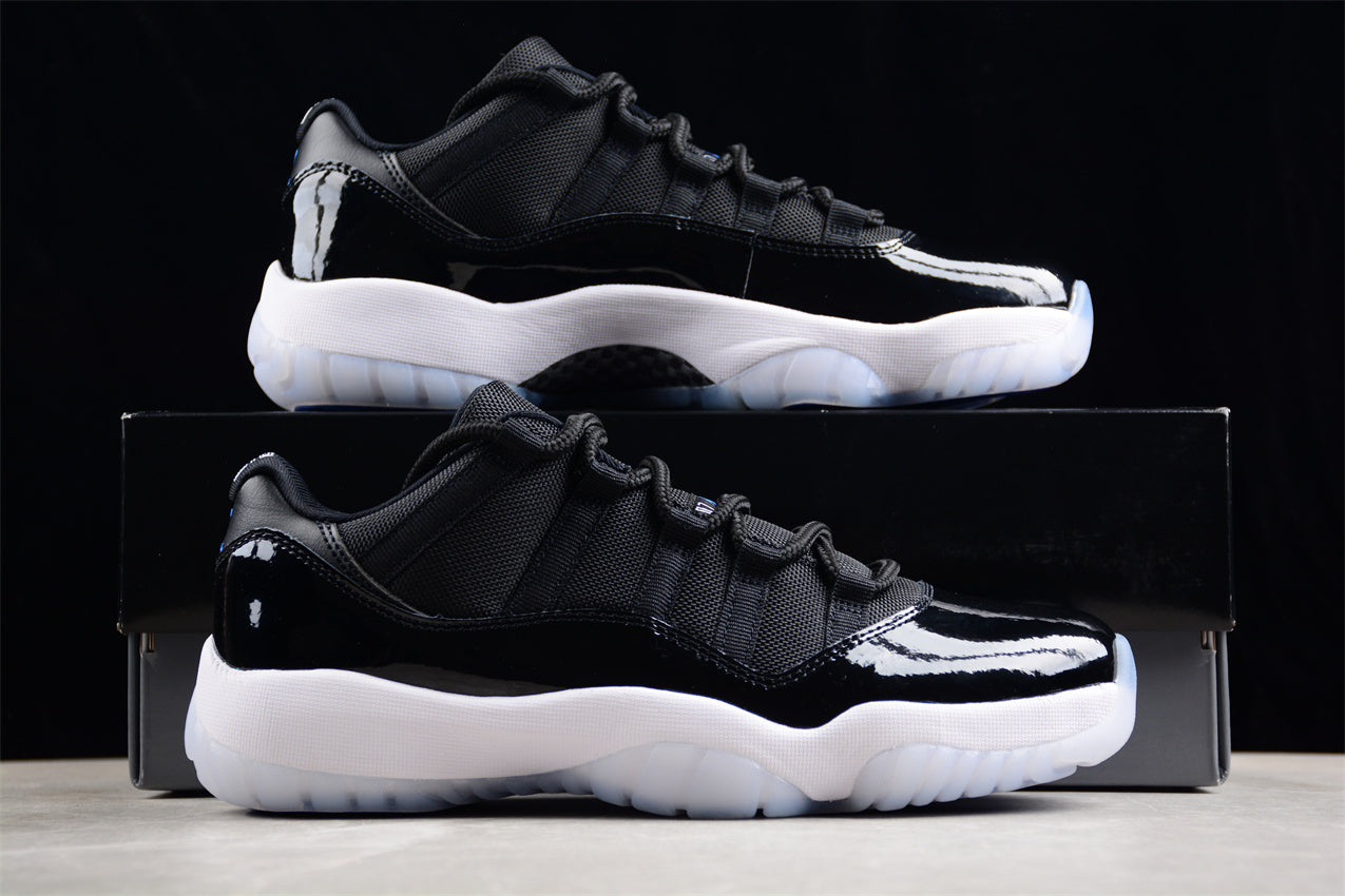 Air Jordan 11 Low "Space Jam"