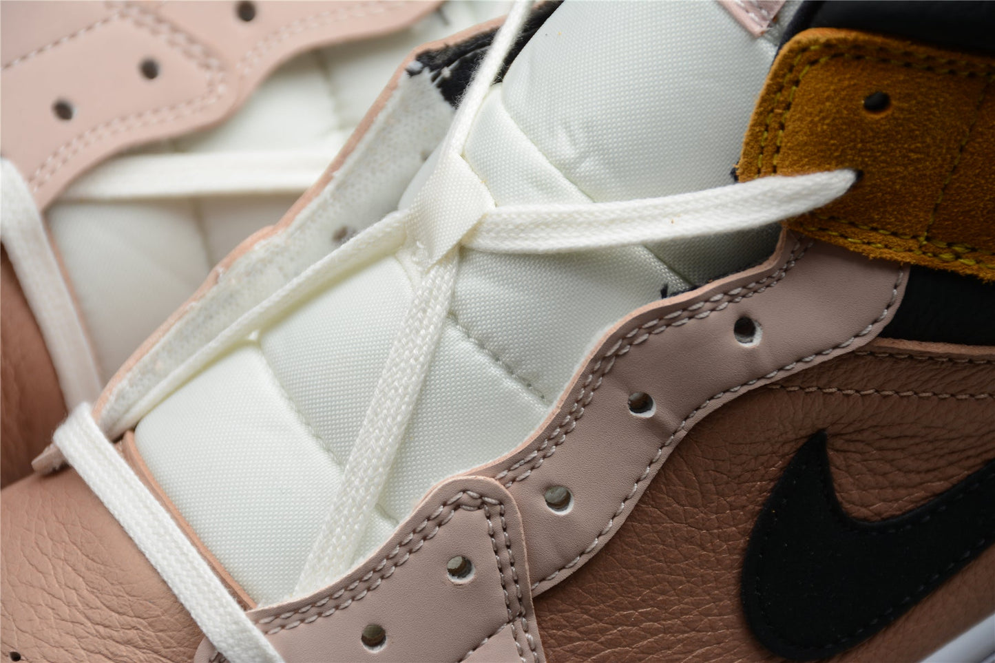 Air Jordan 1 Mid SE “Particle Beige”