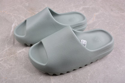 Yeezy Slide Resin
