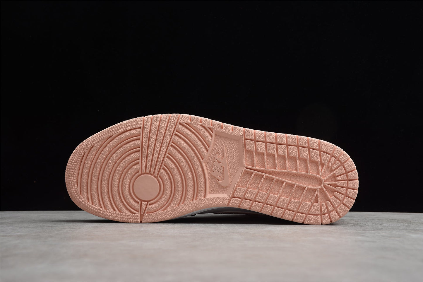Air Jordan 1 Mid “Crimson Tint”