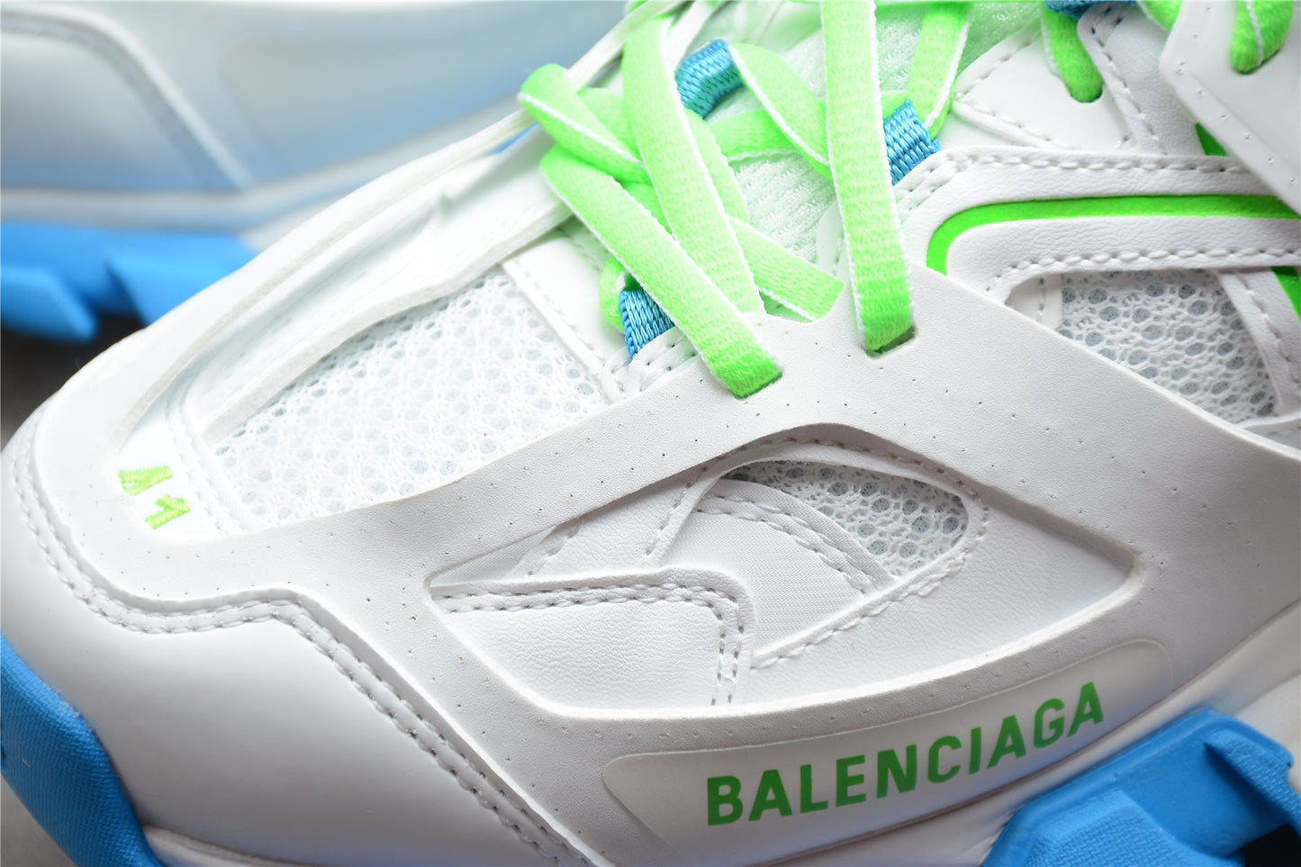 Women's White & Green Track Lifestyle Sneakers