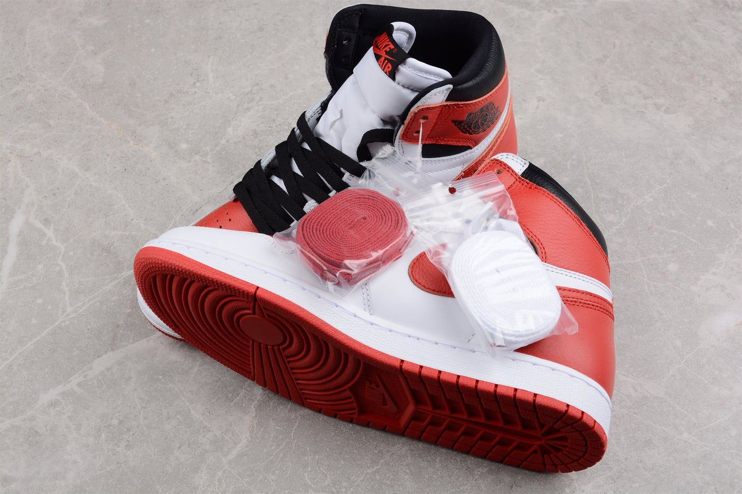 Nike Air Jordan 1 High OG “Heritage”