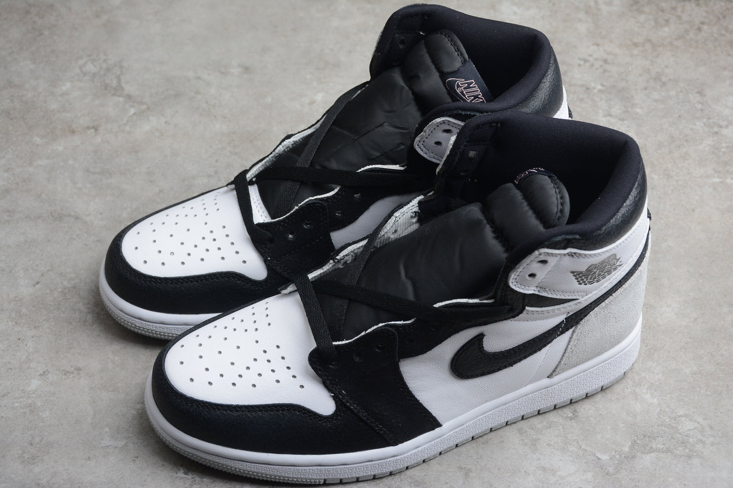 NIKE Air Jordan 1 High OG “Stage Haze”