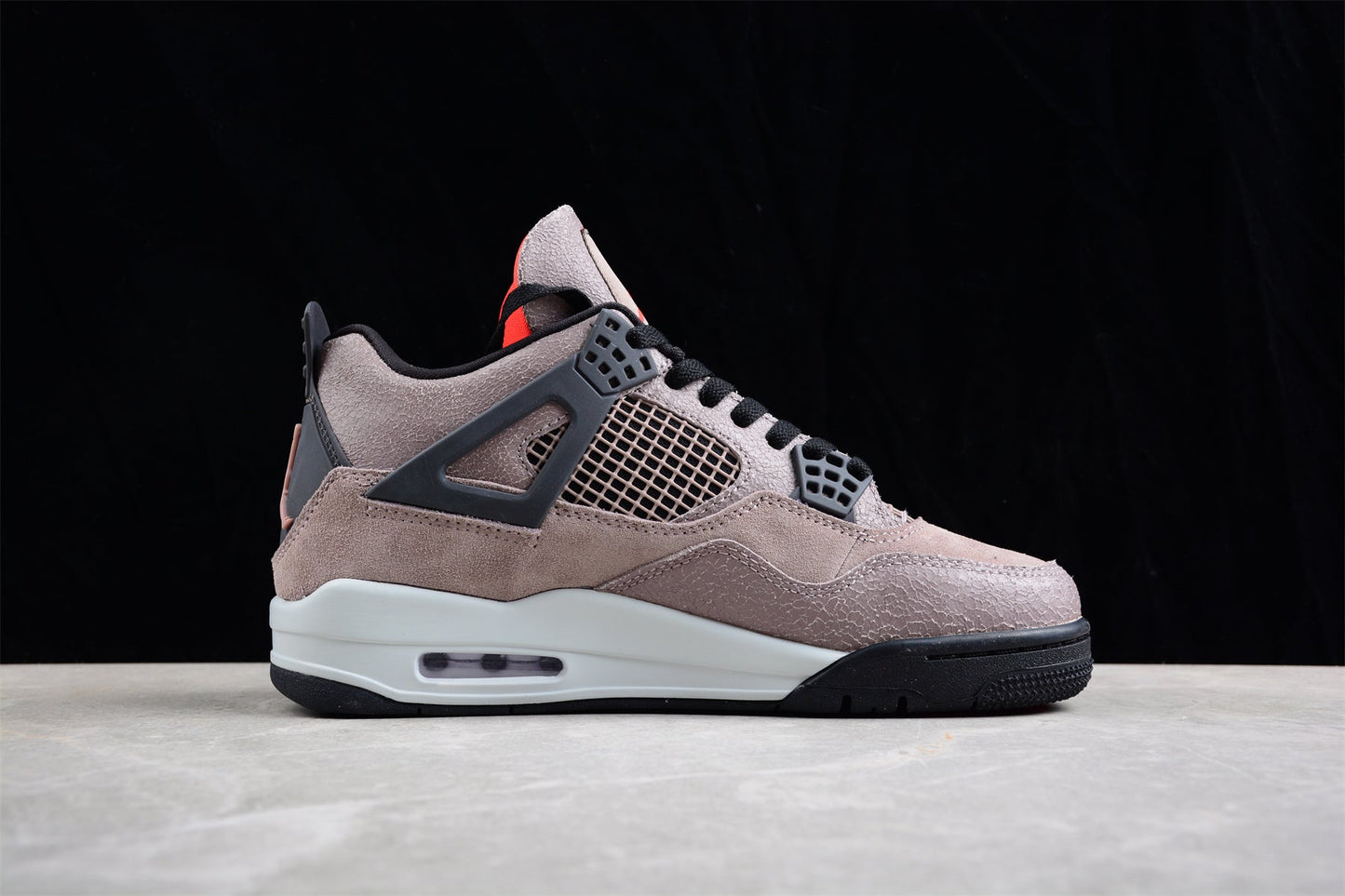 Air Jordan 4 Retro "Taupe Haze"