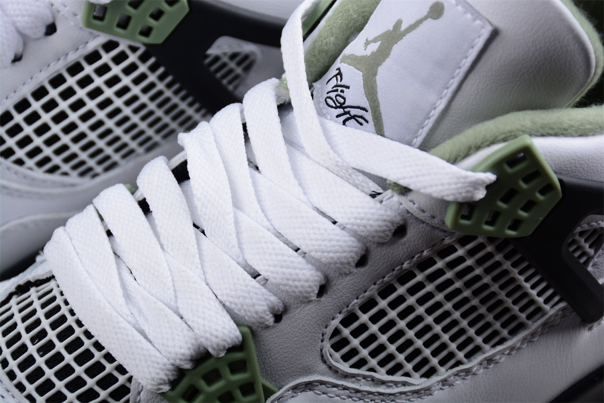 Air Jordan 4 Retro "Seafoam"