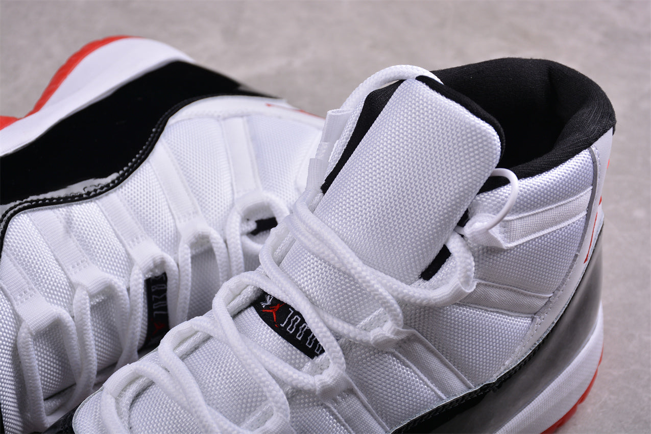 Nike Men's Air Jordan 11 Retro Low "Concord Bred"