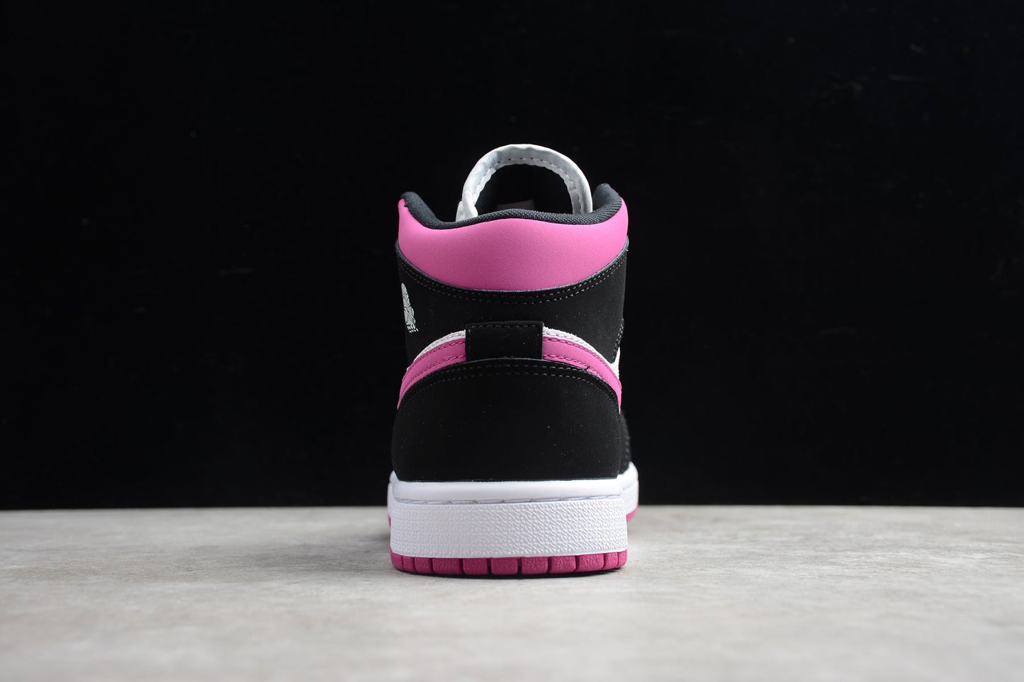Nike Air Jordan 1 Mid "Magenta"