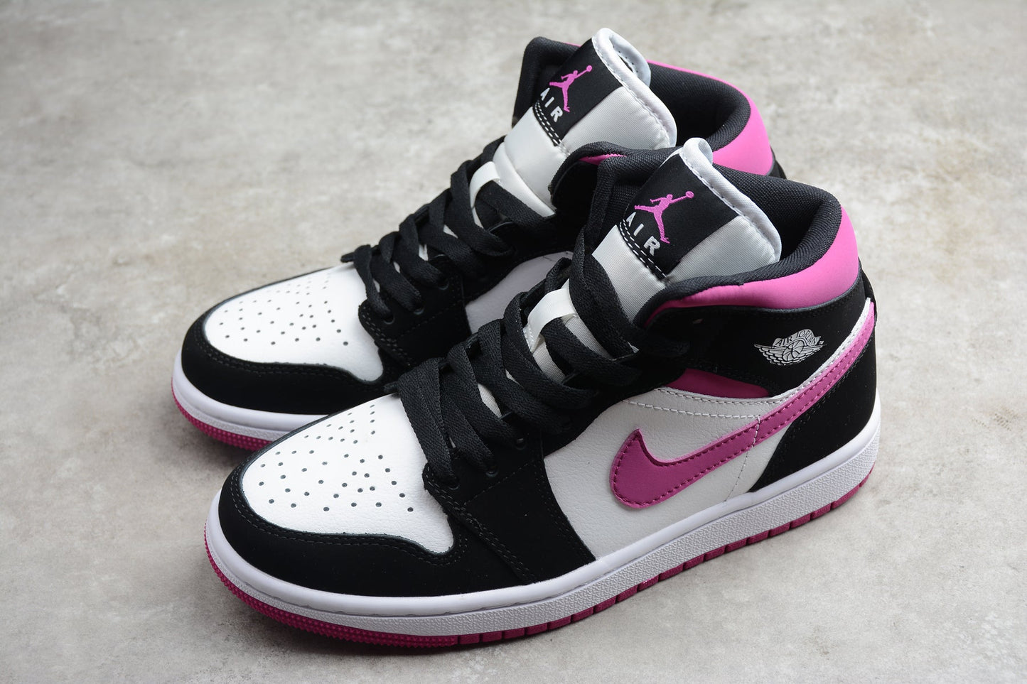 Nike Air Jordan 1 Mid "Magenta"