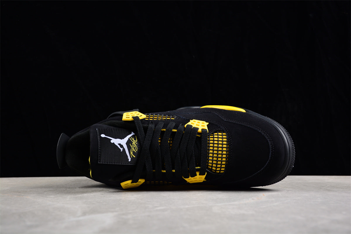 Air Jordan 4 Retro “Thunder”