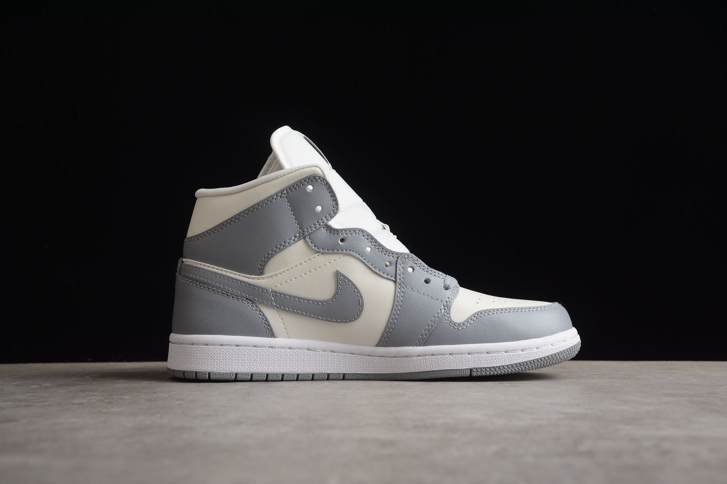 Air Jordan 1 Mid "Stealth Grey"