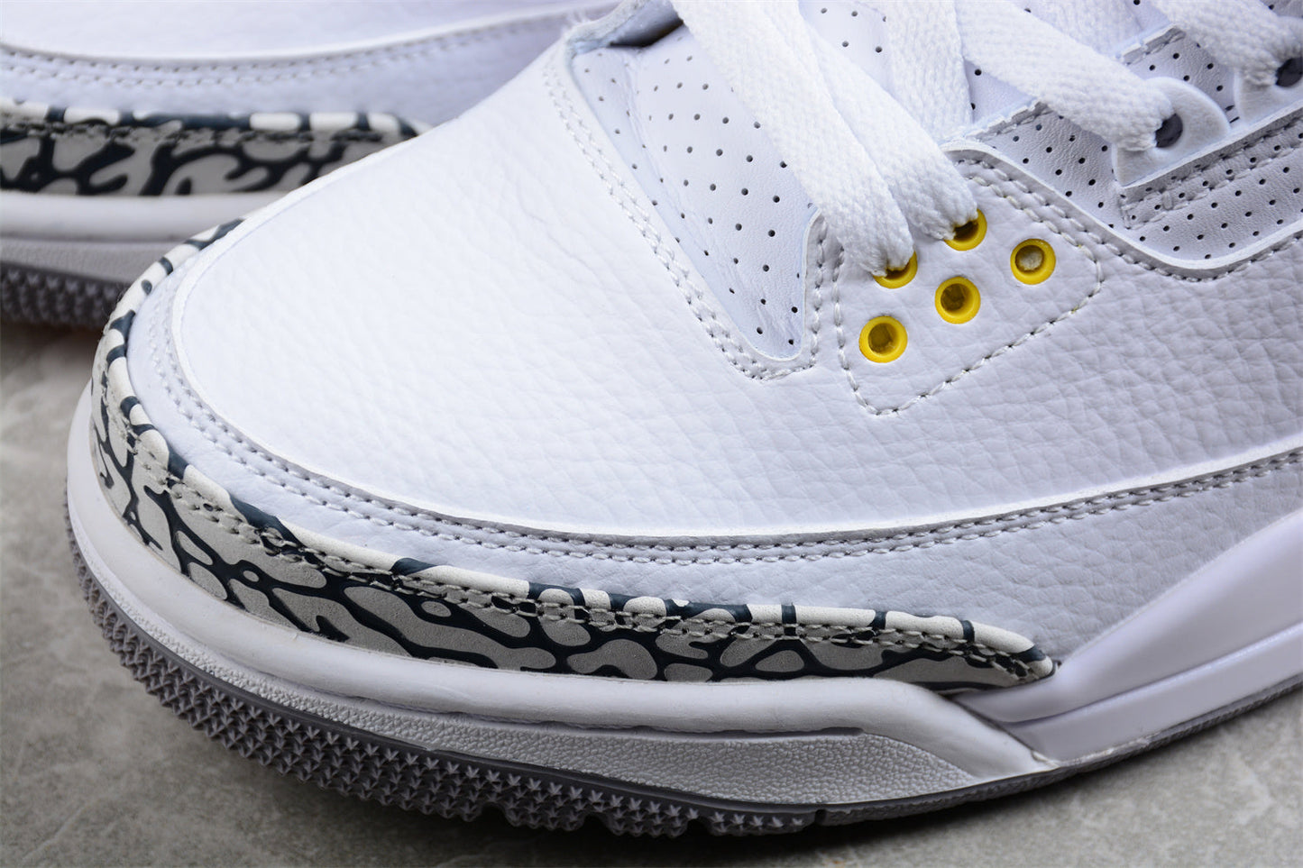 Air Jordan 3 Retro “Laser Orange”