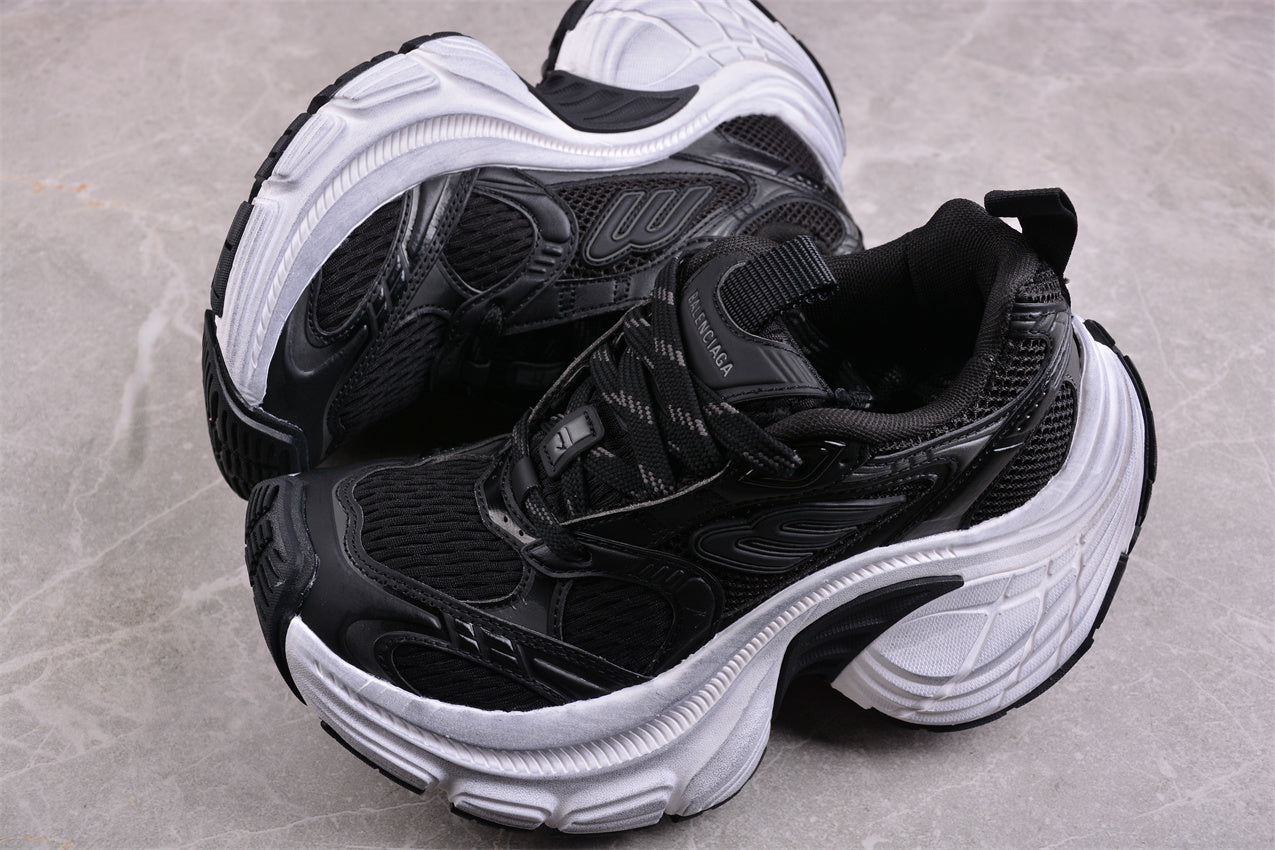Balenciaga 10XL Black & White